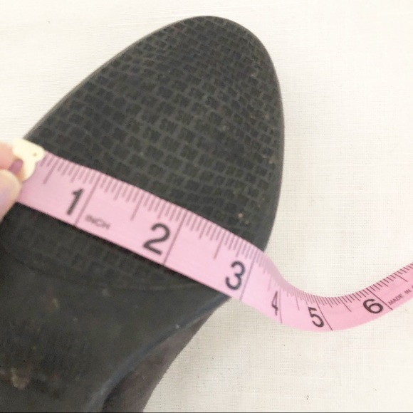 Stuart Weitzman 8.5 M suede Oxford wedge - Picture 9 of 10